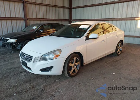 2013 Volvo S60 T5 from USA, damaged, VIN YV1612FH4D2221878